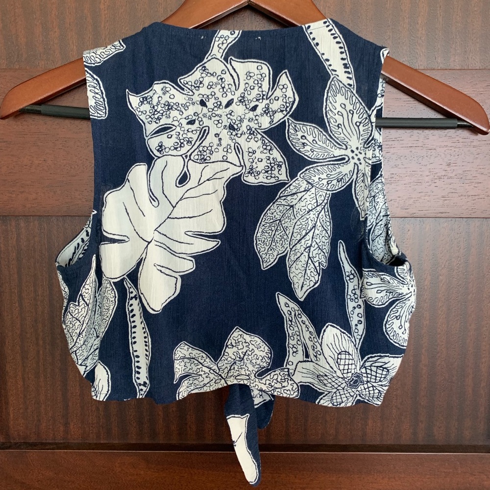 Floral Two Piece Set - Picture 4 of 7